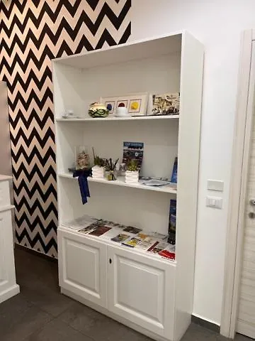 B&B Alambrado Rooms & Suites Naples 2*,  Italy
