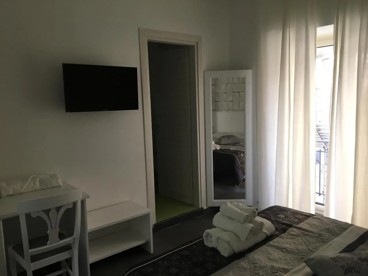 B&B Alambrado Rooms & Suites Naples 2*,  Italy